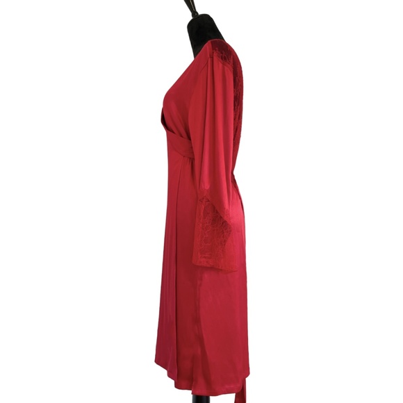 Victoria's Secret Crimson Silky Satin Robe M/L - Picture 2 of 3